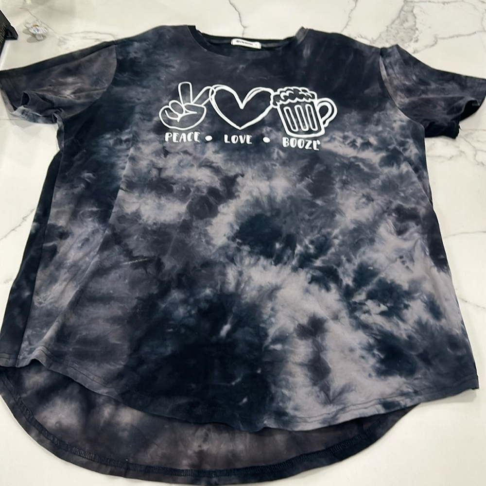 Kliegou Tie-Dye Grey Short Sleeve Tee. Peace Love Booze Print. Size L (402)
